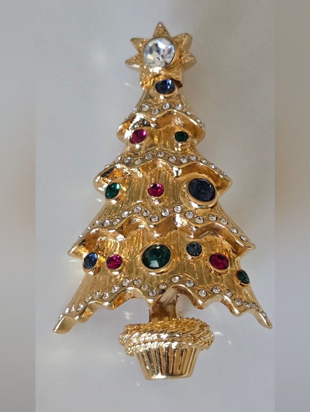 Vintage Carolee 1994 Gold-tone Jeweled Christmas Tree Brooch